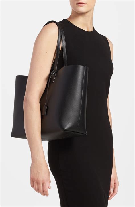 shopping leather tote saint laurent